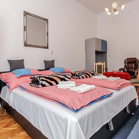 Arany Csillag Apartman Еґер Екстер'єр фото